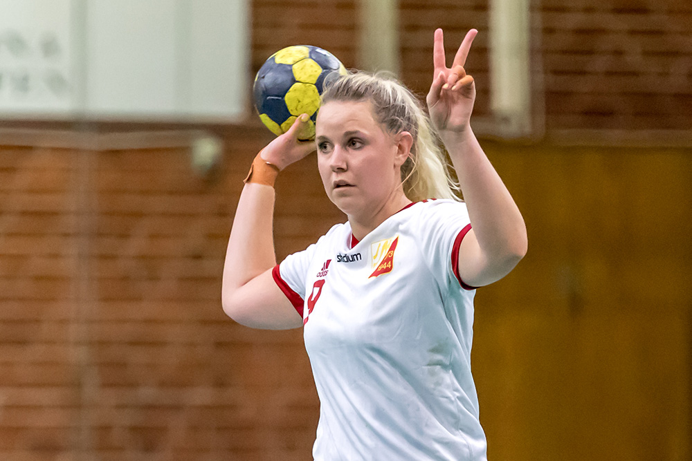 Damer A tog andra hemmasegern