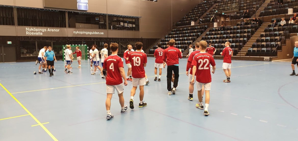 Herr A spelade lika borta mot Extra