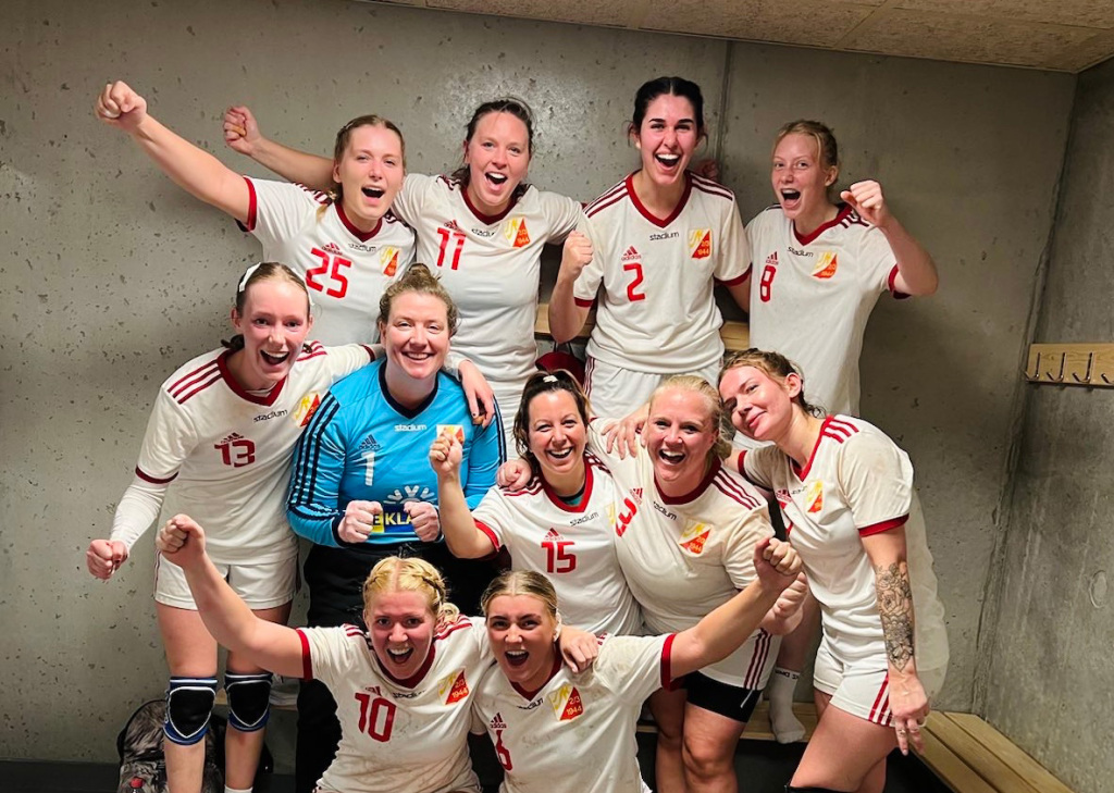 Damerna tog två poäng i seriepremiären mot Vassunda