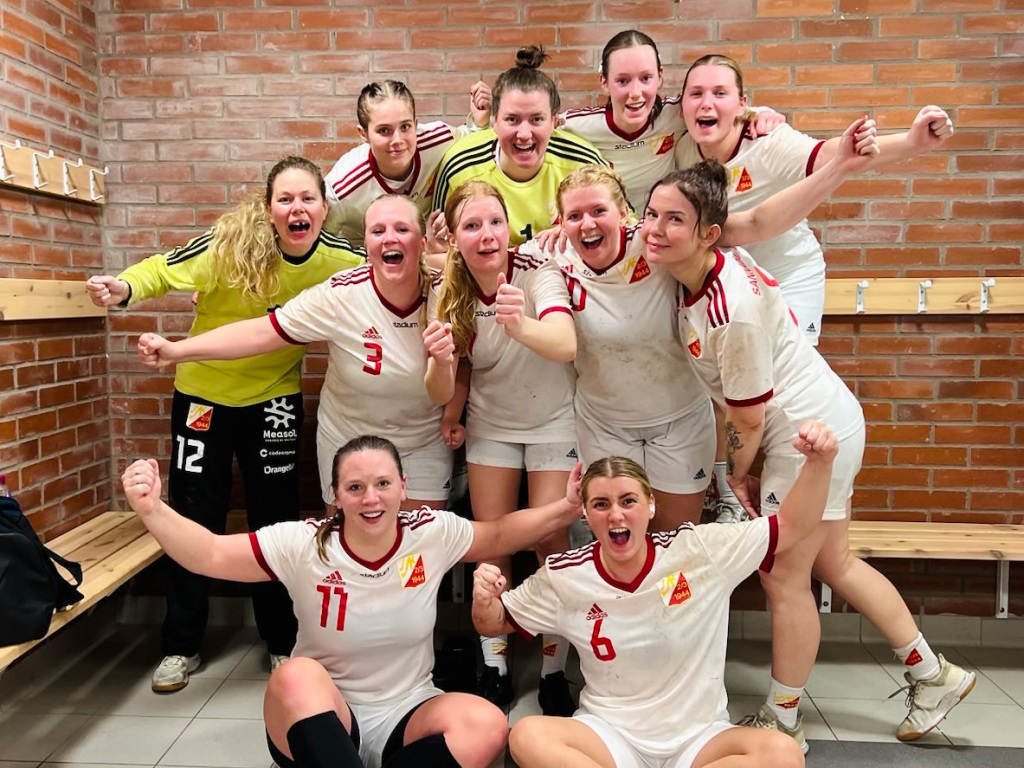 Damerna tog revansch direkt mot Årstaiterna
