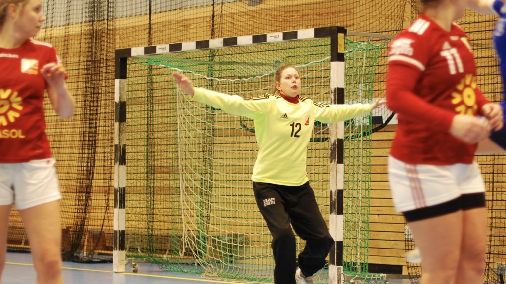 Damerna kämpade, men fick se sig besegrade av Årstaiterna