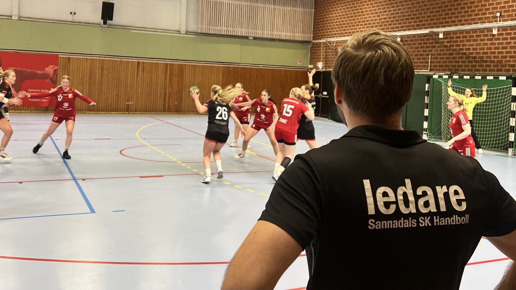Delad poäng när dam jagade revansch på Åkersberga