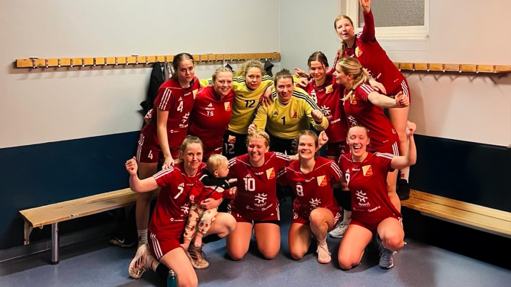 Damer A vann övertygande hemma mot Huddinge