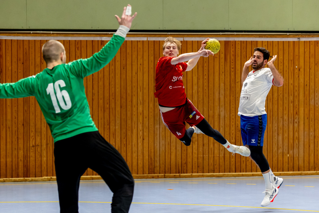 Victor Ekholm kör vidare i Sannadal
